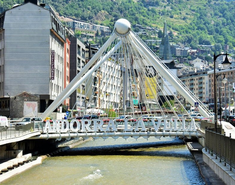 La Noblesse du Temps Sculpture, Andorra la Vella, Andorra